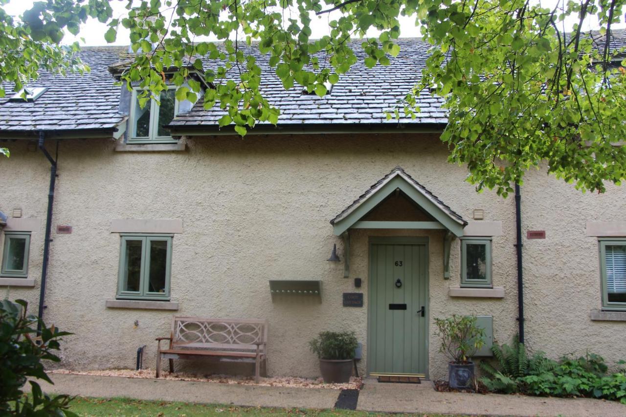 Coot Cottage - Holiday House With Fantastic Lake Views Somerford Keynes Zewnętrze zdjęcie